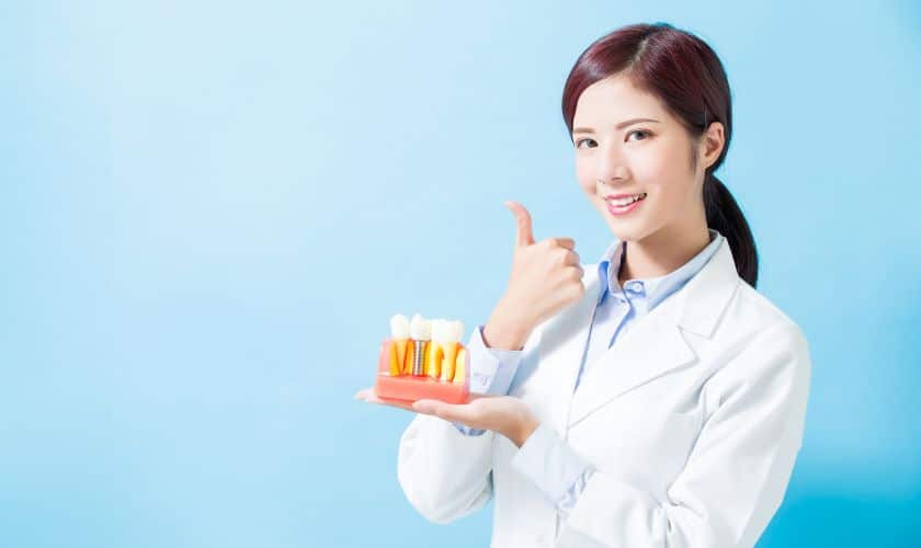 Implant Dentist In Sandy Implant Surgery: What To Expect When Getting Dental Implants In Sandy